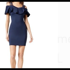 New !! Off shoulder Edrea dress jet black